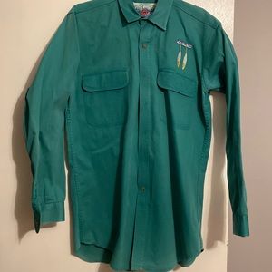 MWG Canadian Outdoors Men’s Button Down Long Sleeve Shirt